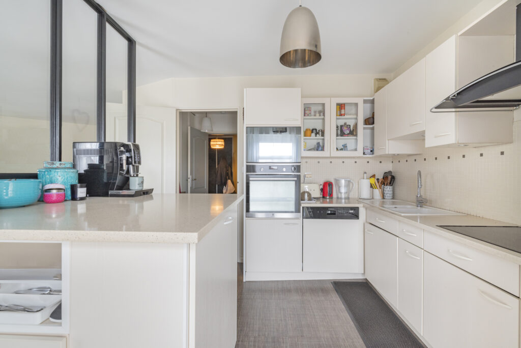 Cuisine d’un appartement T3 à vendre quartier Madeleine Angers – agence District Immobilier